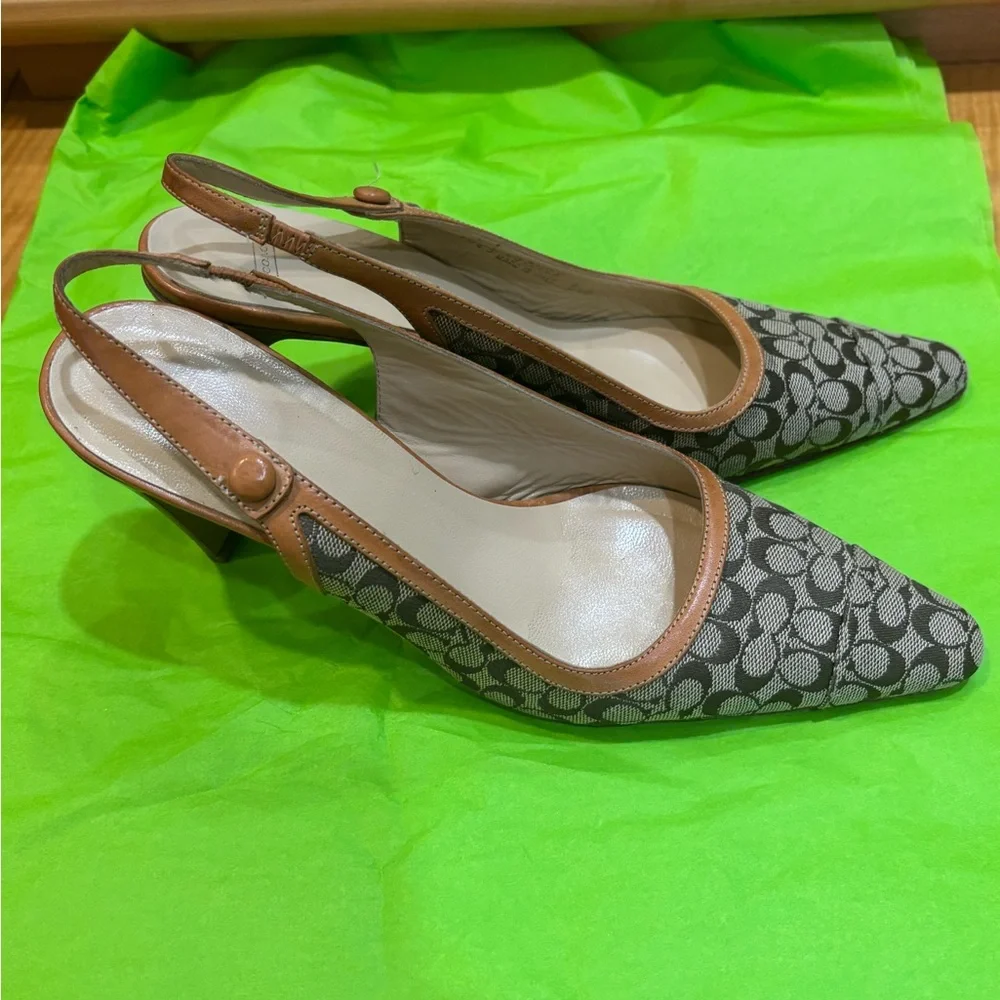 🌸 Vintage Coach sling back heels 🌸 - Picture 2 of 10
